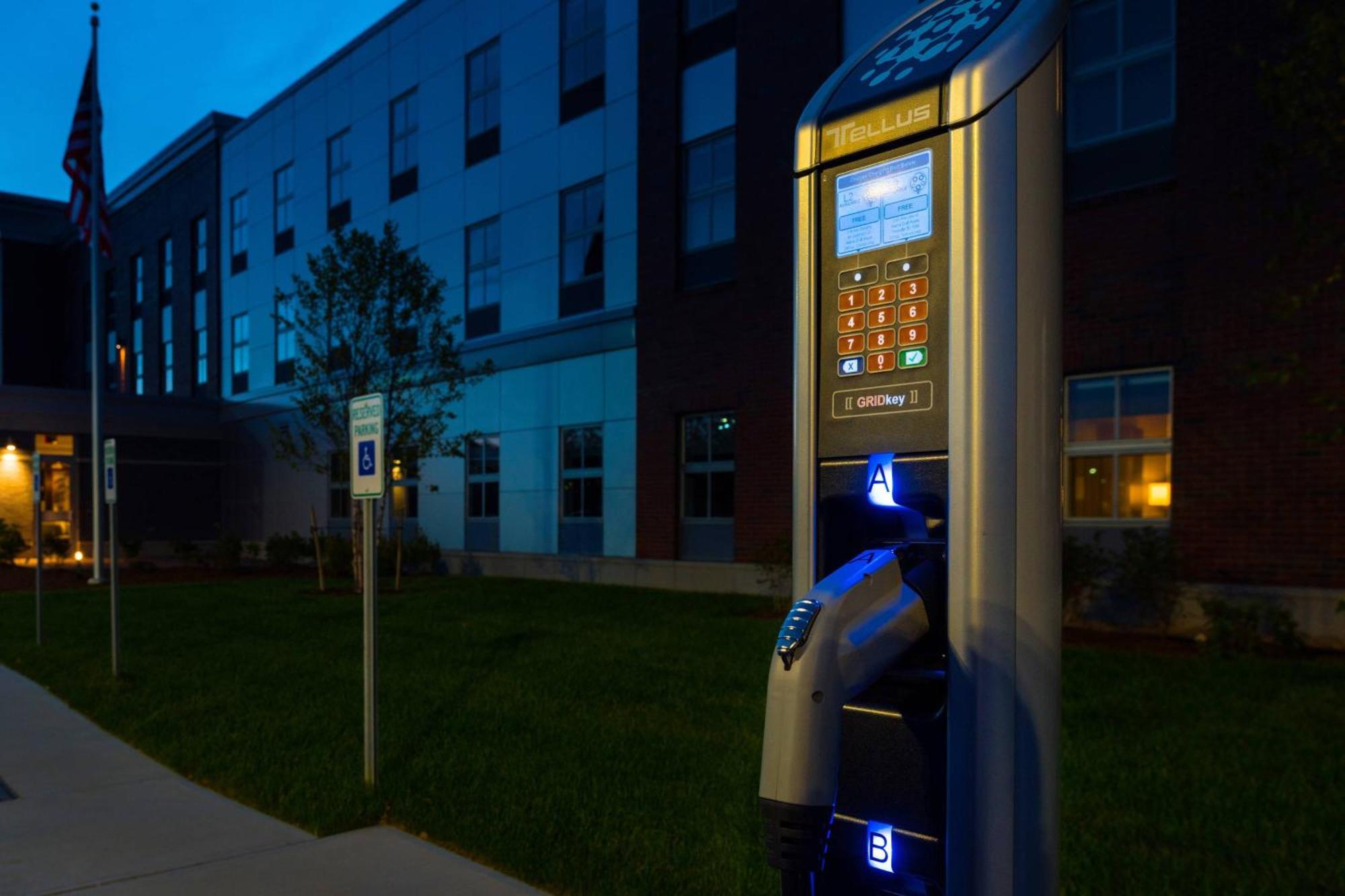 Hotel Courtyard By Marriott Edgewater Nyc Area Exterior foto