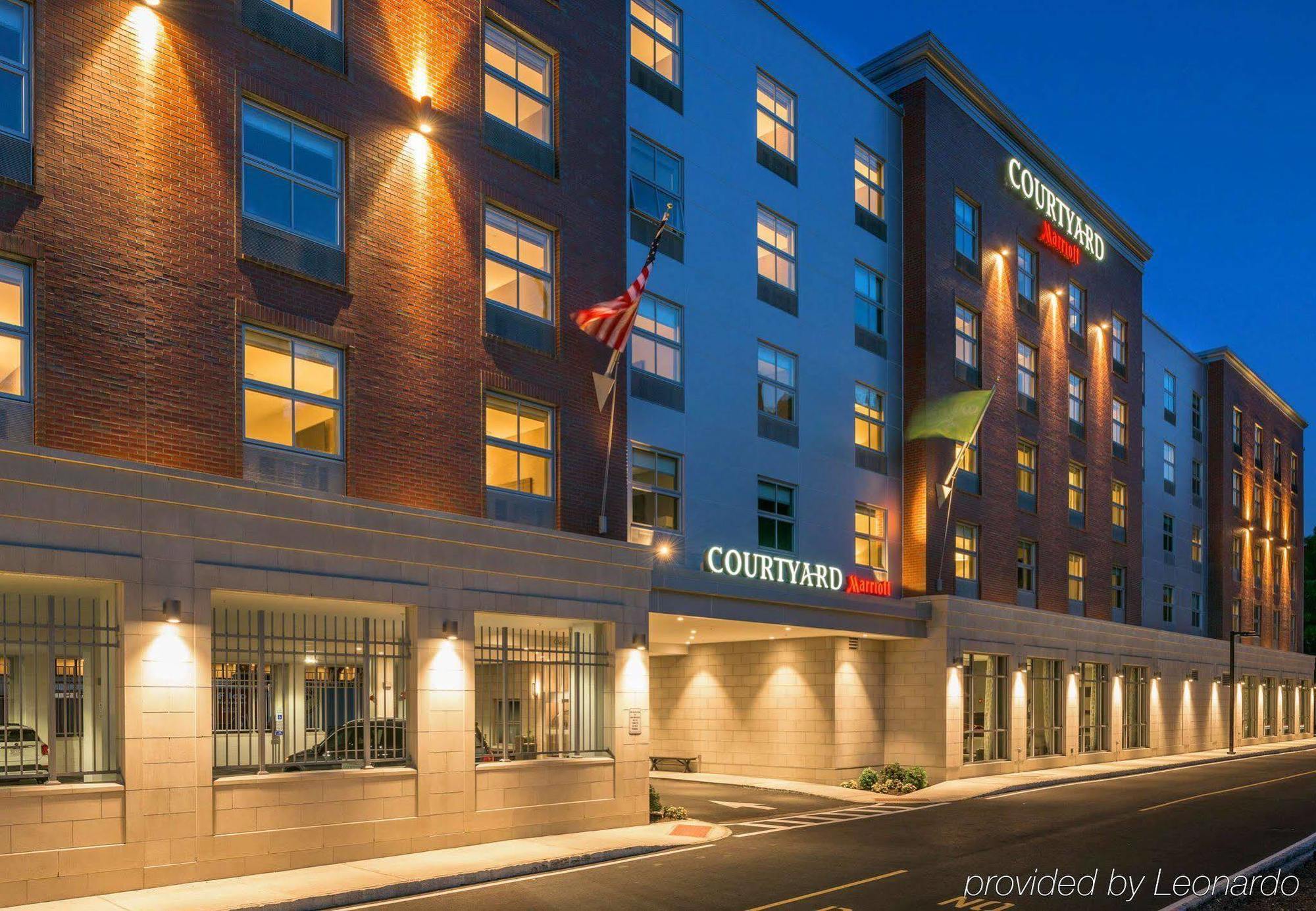 Hotel Courtyard By Marriott Edgewater Nyc Area Exterior foto